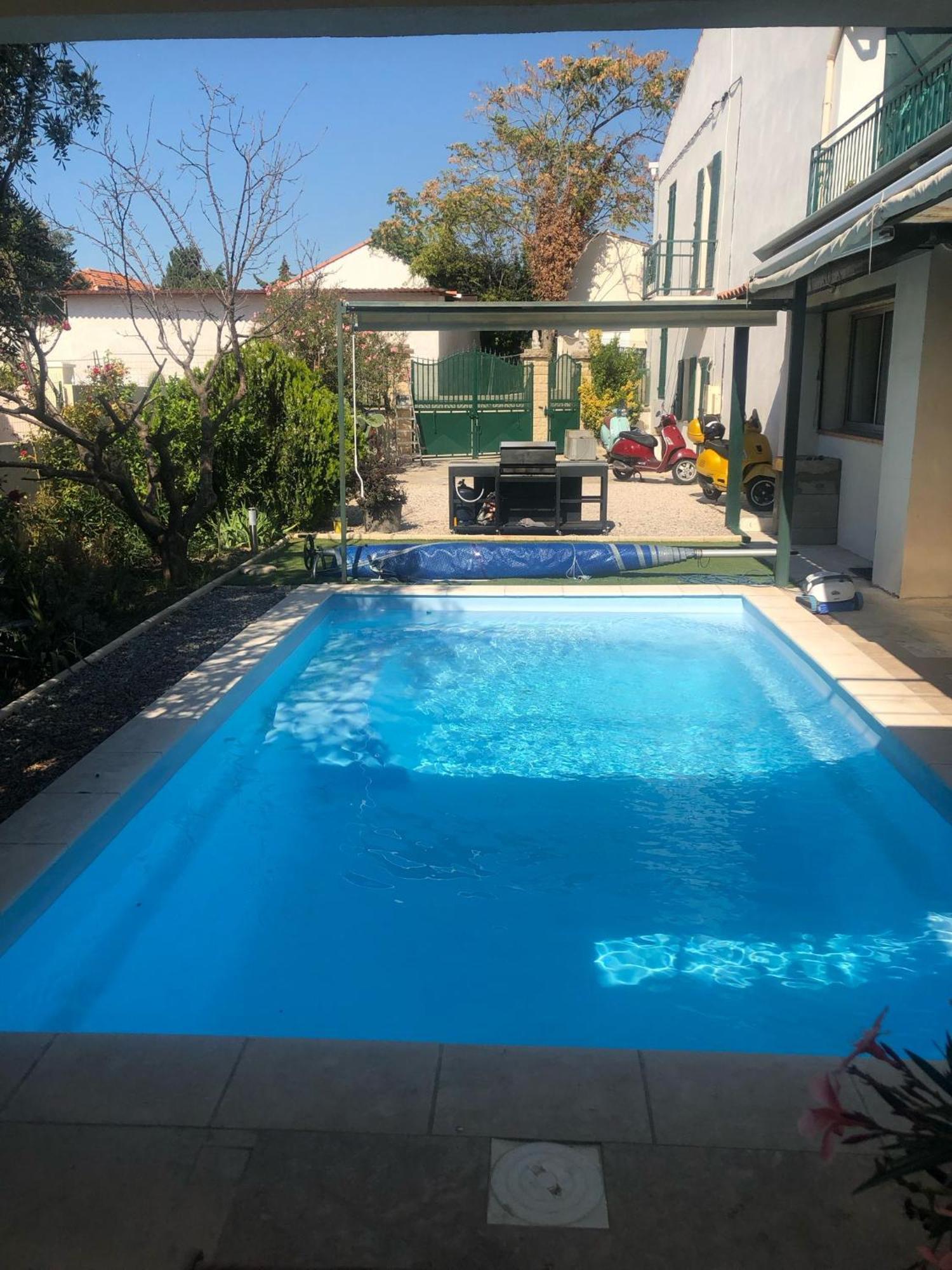 Avec Piscine *