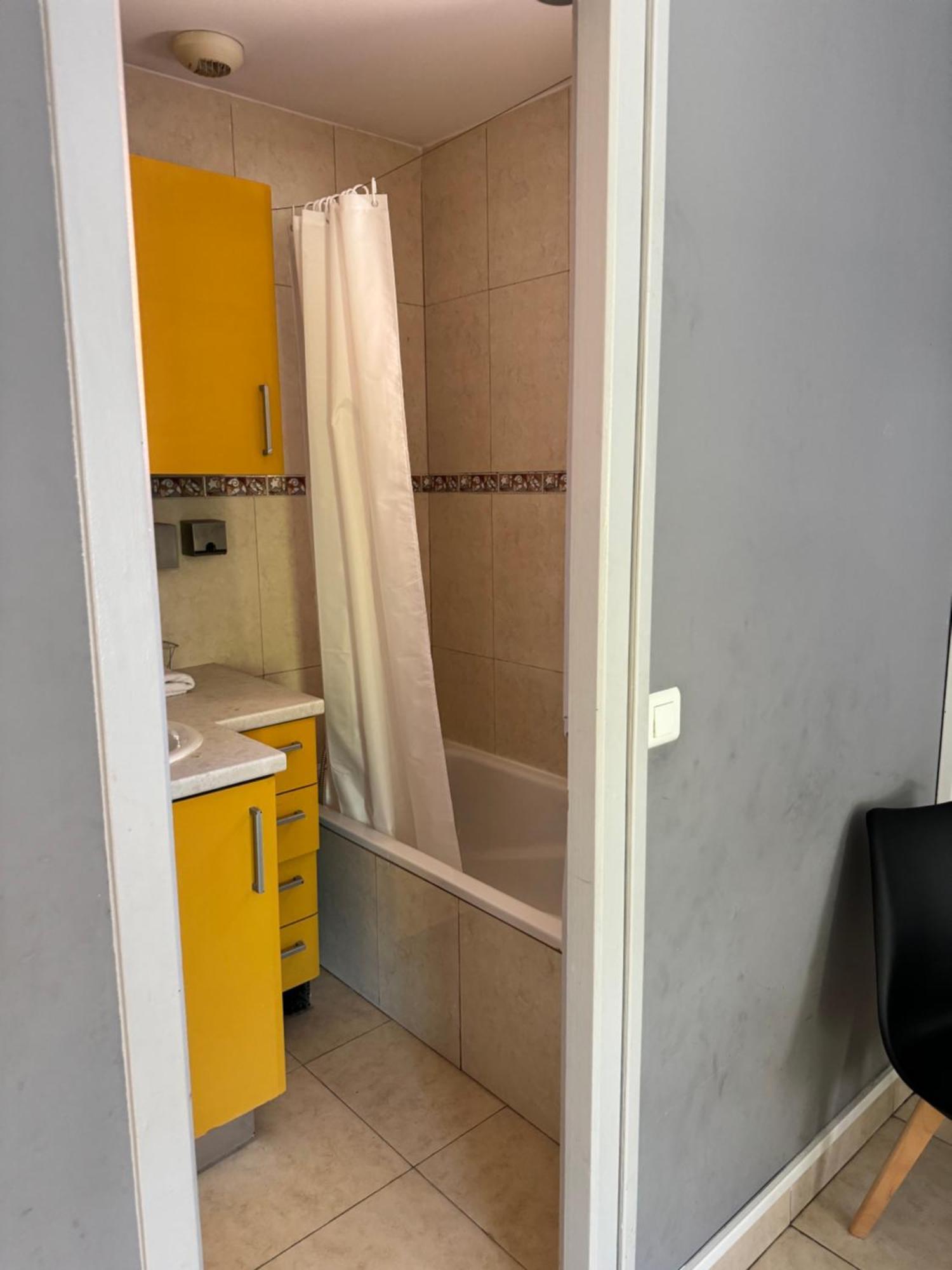 Piscine Confort, Barbecue 4 Etoiles Biệt thự Marseille