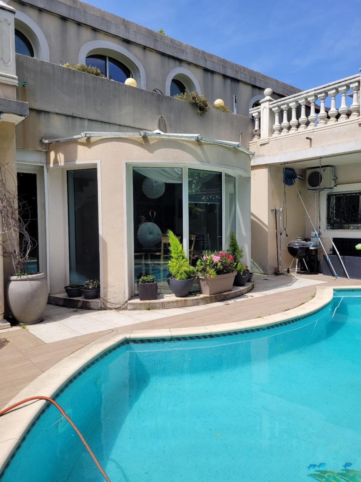 Biệt thự Piscine Confort, Barbecue 4 Etoiles Marseille
