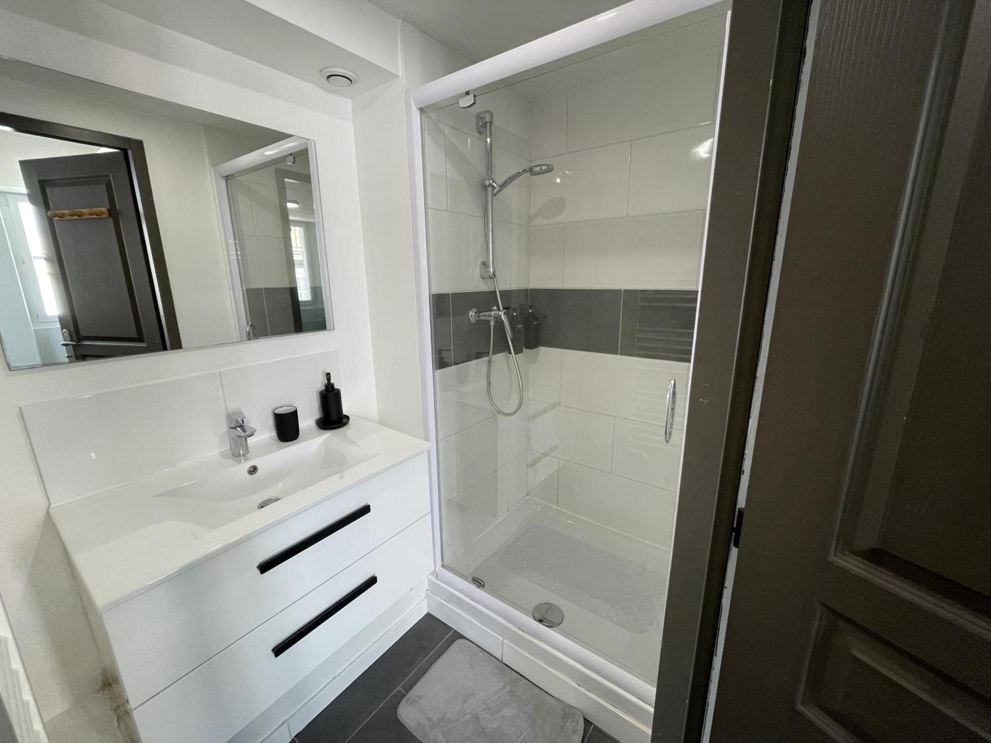Apartment Mood Ii - Centre - Calme - Duplex - 5 Couchages - Cuisine Complete