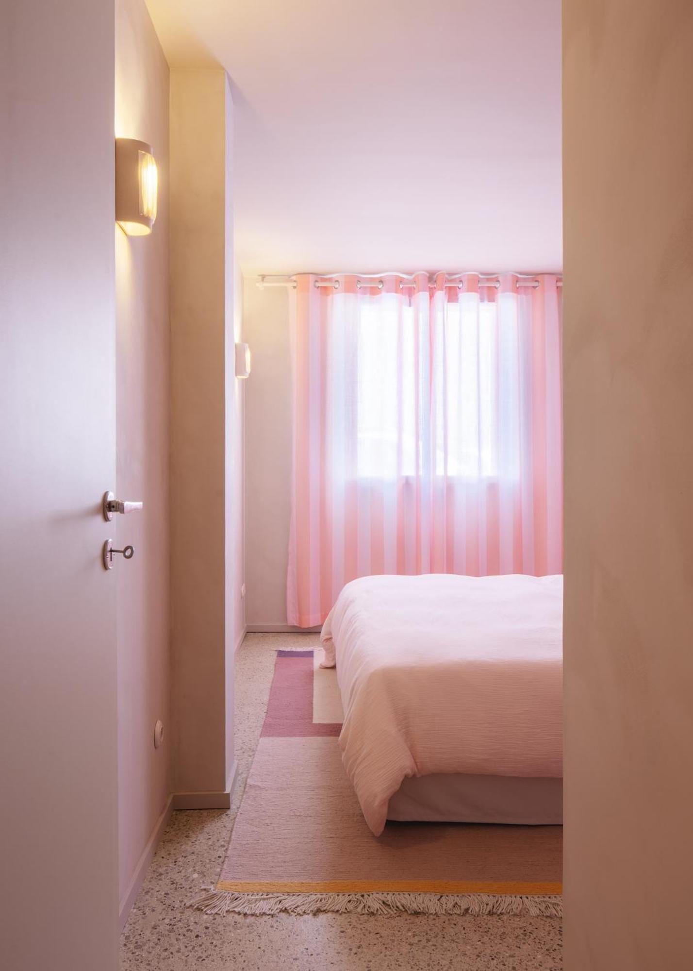 Goudes Times - Cabanon Design En Bord De * Marseilles