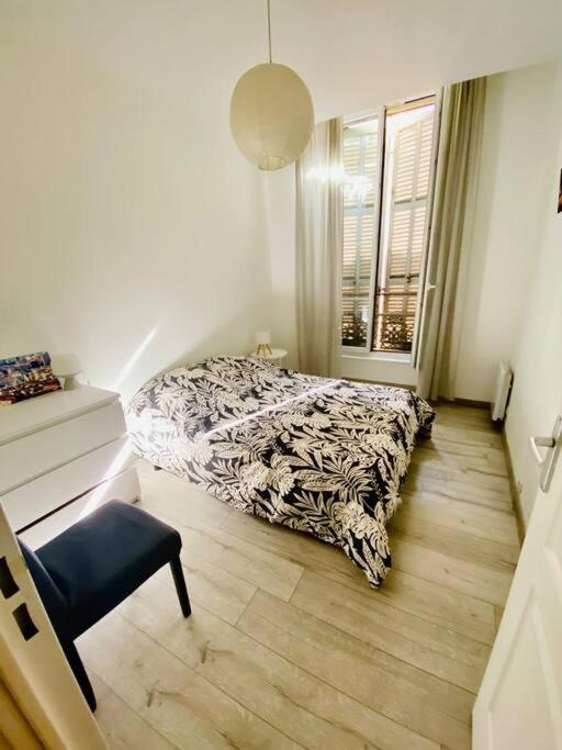 Apartment Votre Pied-a-terre A T3 Cosy A Deux Pas Du Vieux-port *