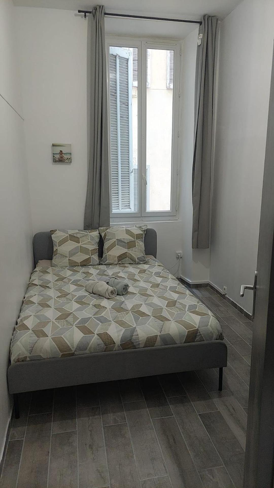 L'haussmannien 65, 4 Chambres, 10 Couchages Apartamento Marselha