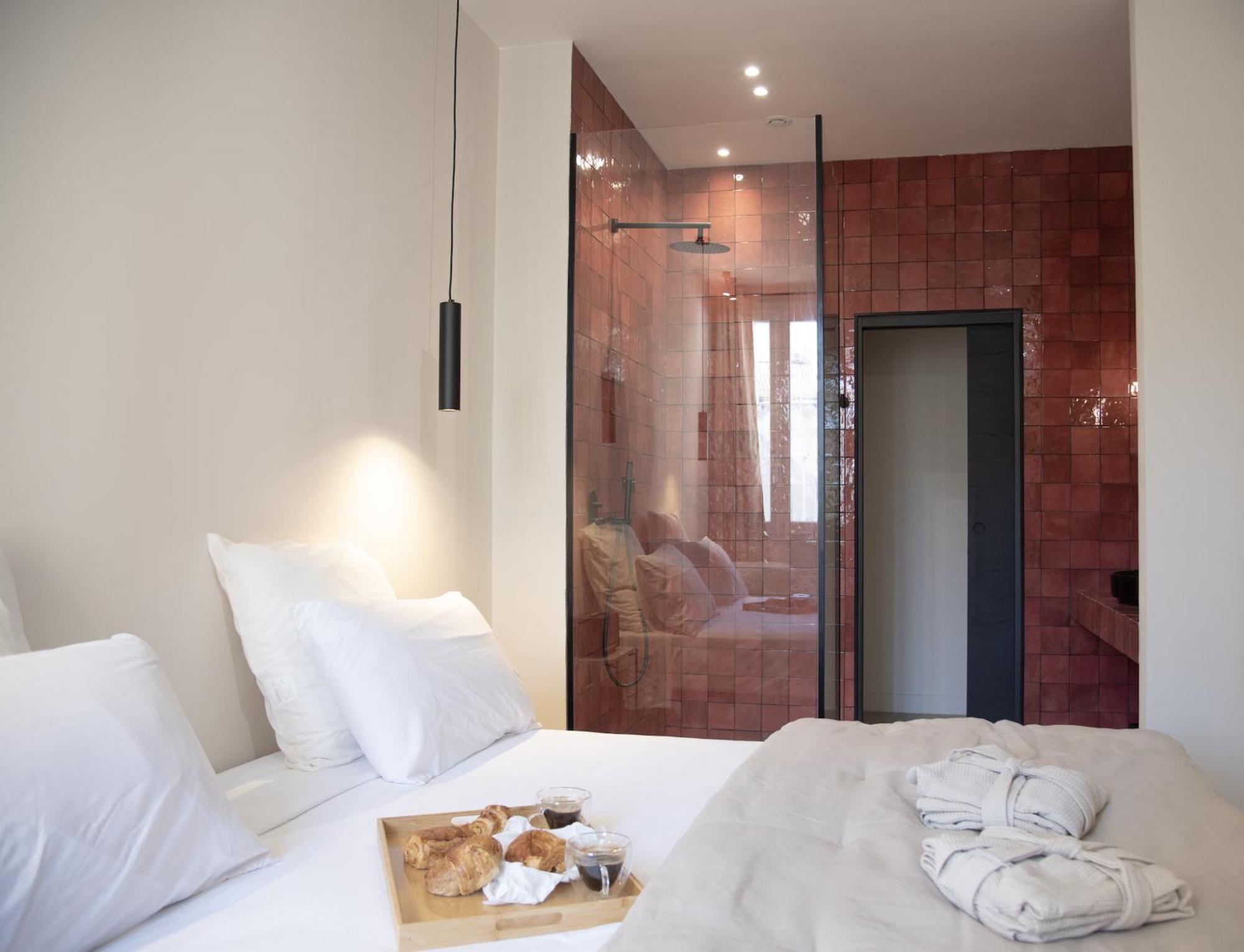 Mouchki Hotel