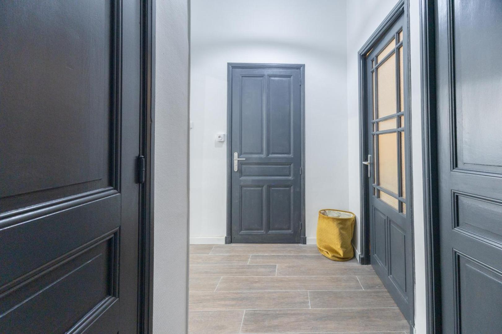 Apartment Au Pied De La Bonne Mere Marseilles