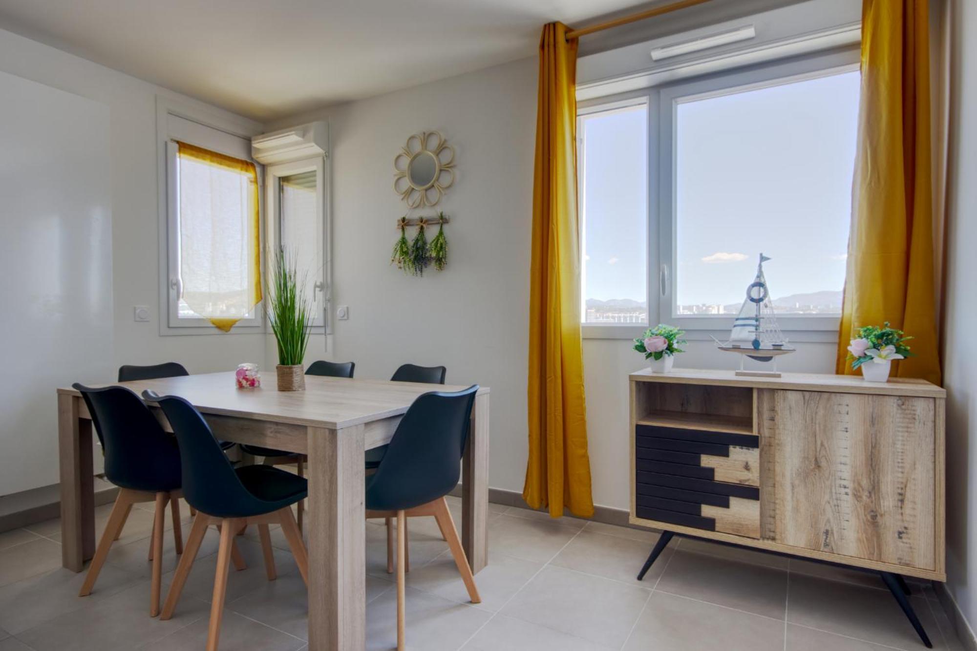 T3 Duplex Avec Parking Et Balcon A Euromed * Marseille