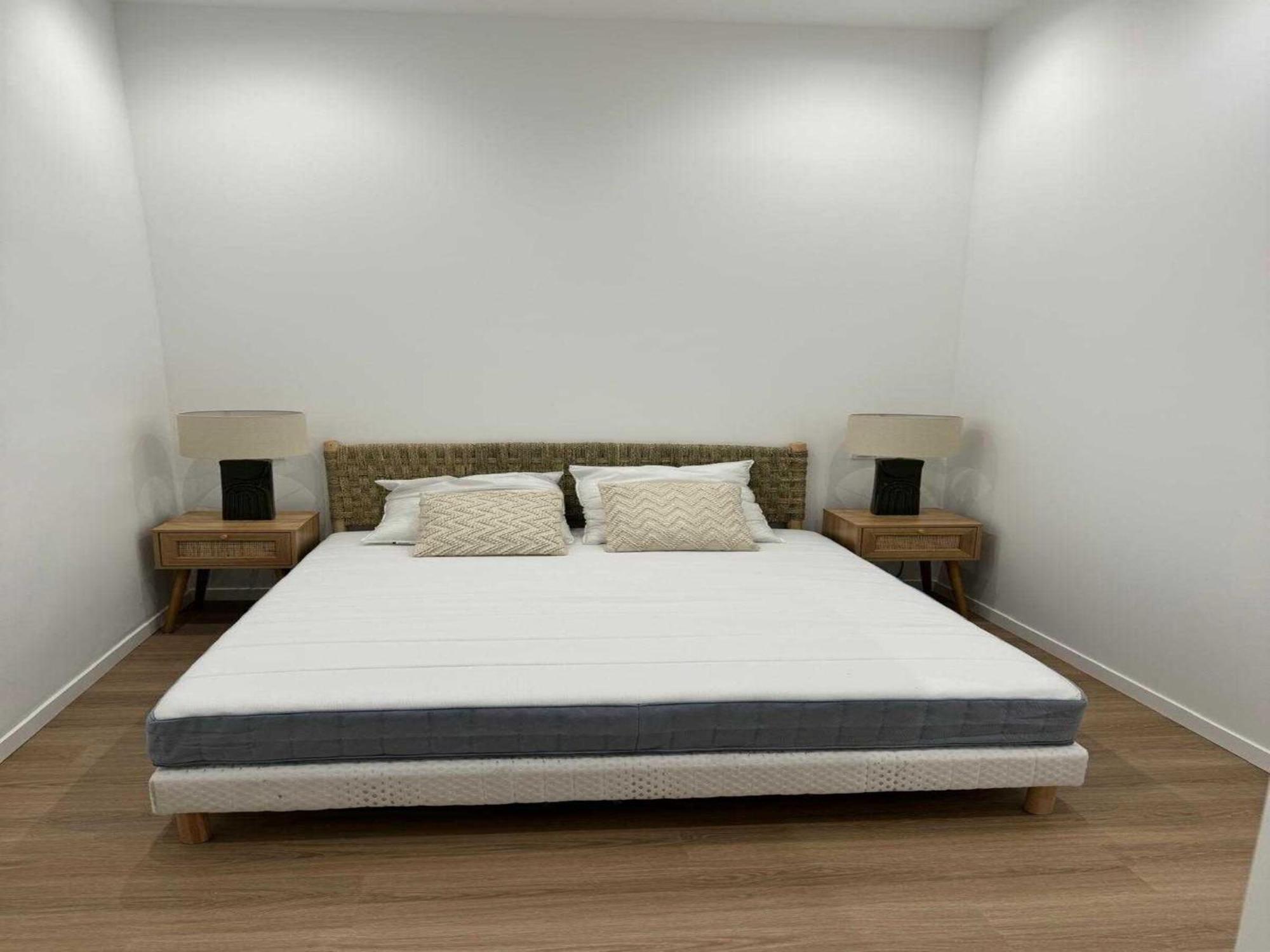 Splendid One Bedroom *