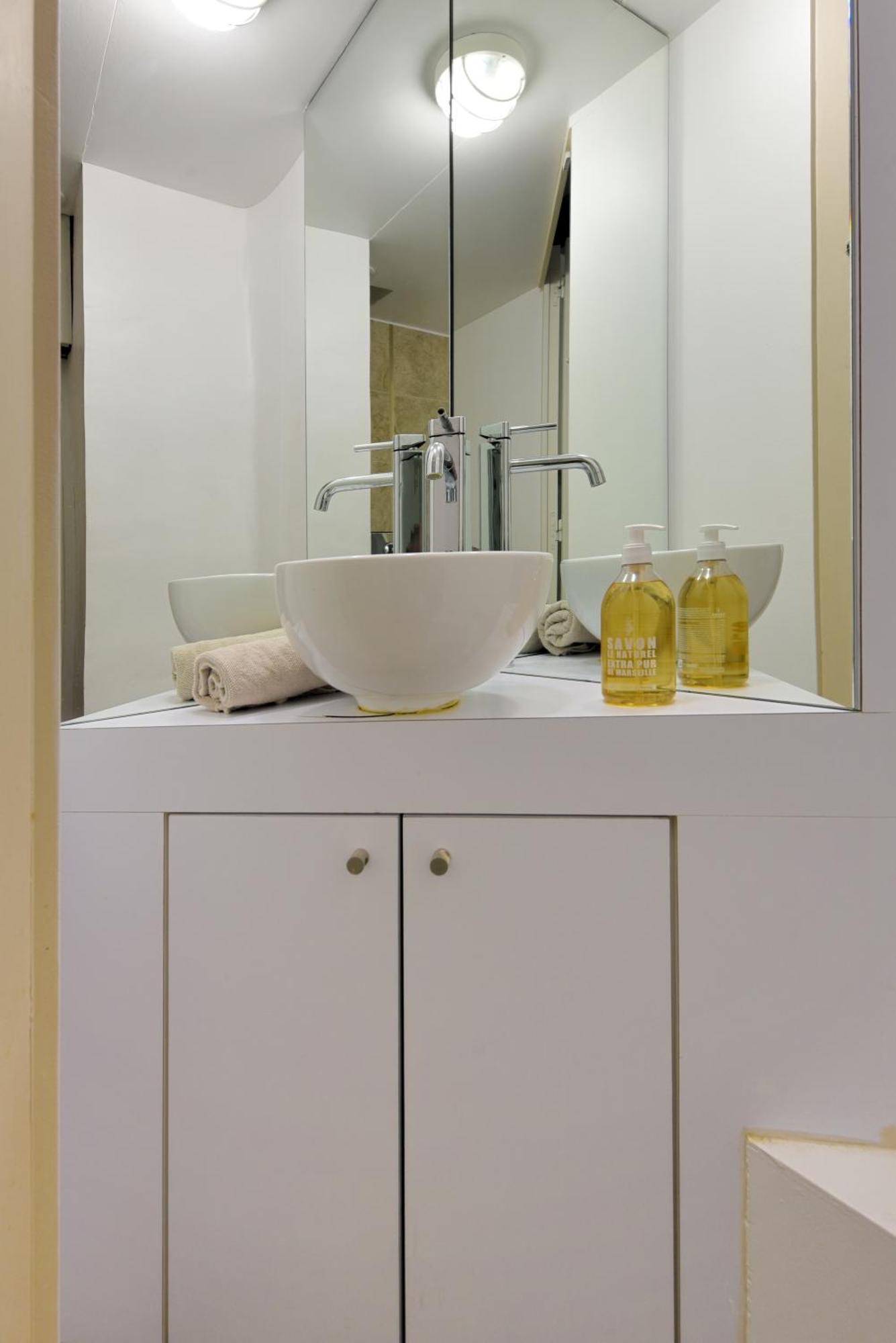 Vieux-port Magnifique Loft Hotel Marseilles