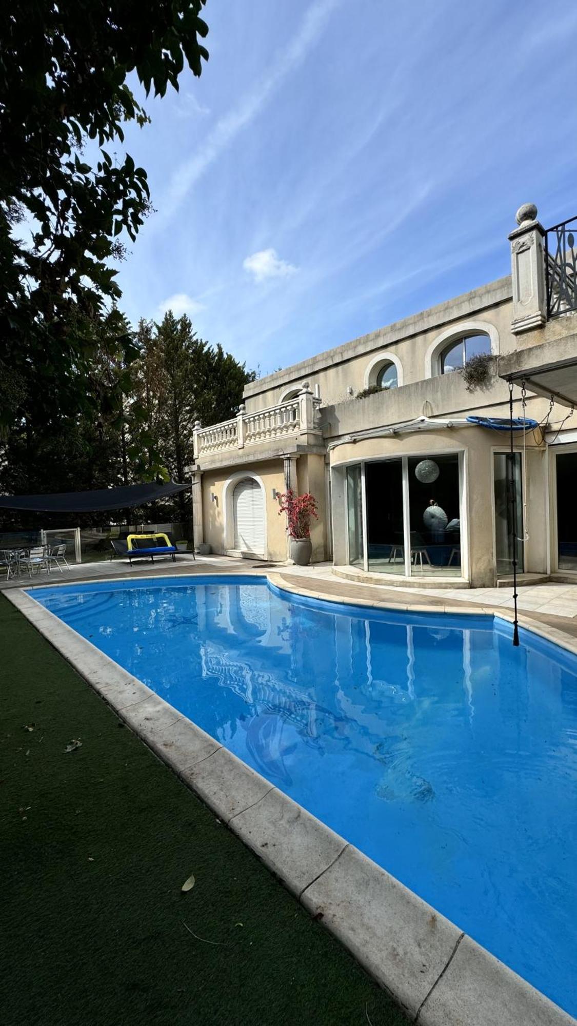 Piscine Confort, Barbecue 4 Etoiles Marseille
