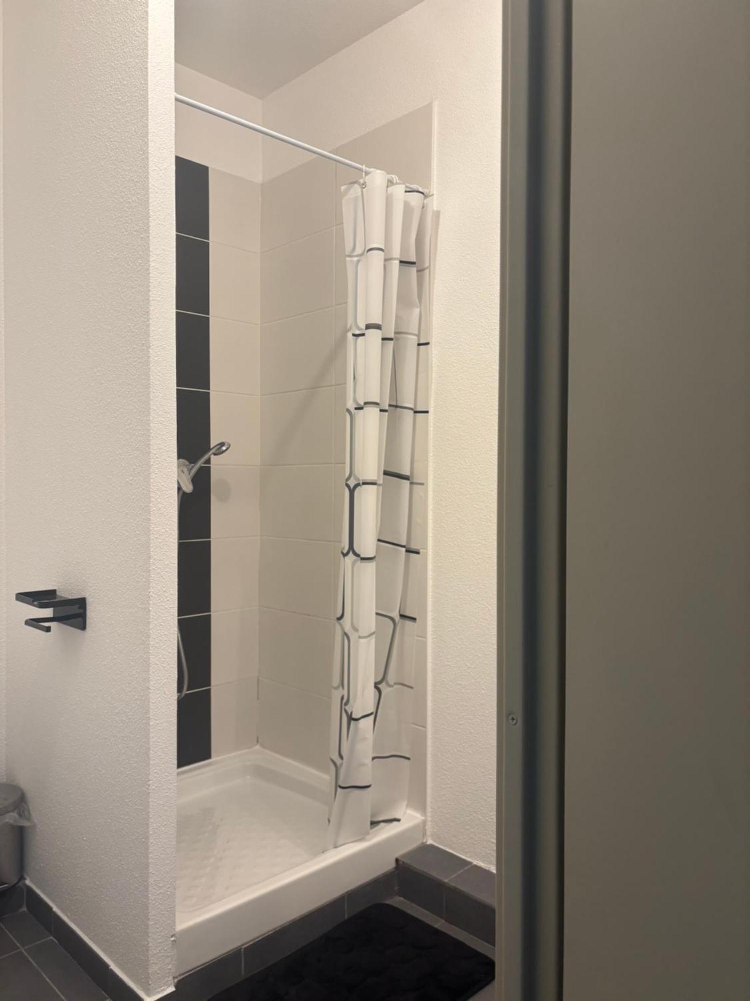 T2 Parking Apartment *
