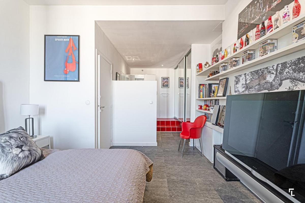 Apartment Loft Stern, Carre D'or Marseille, 10 Pers, 3 Chambres, 260 M2, Dernier Etage Marseille