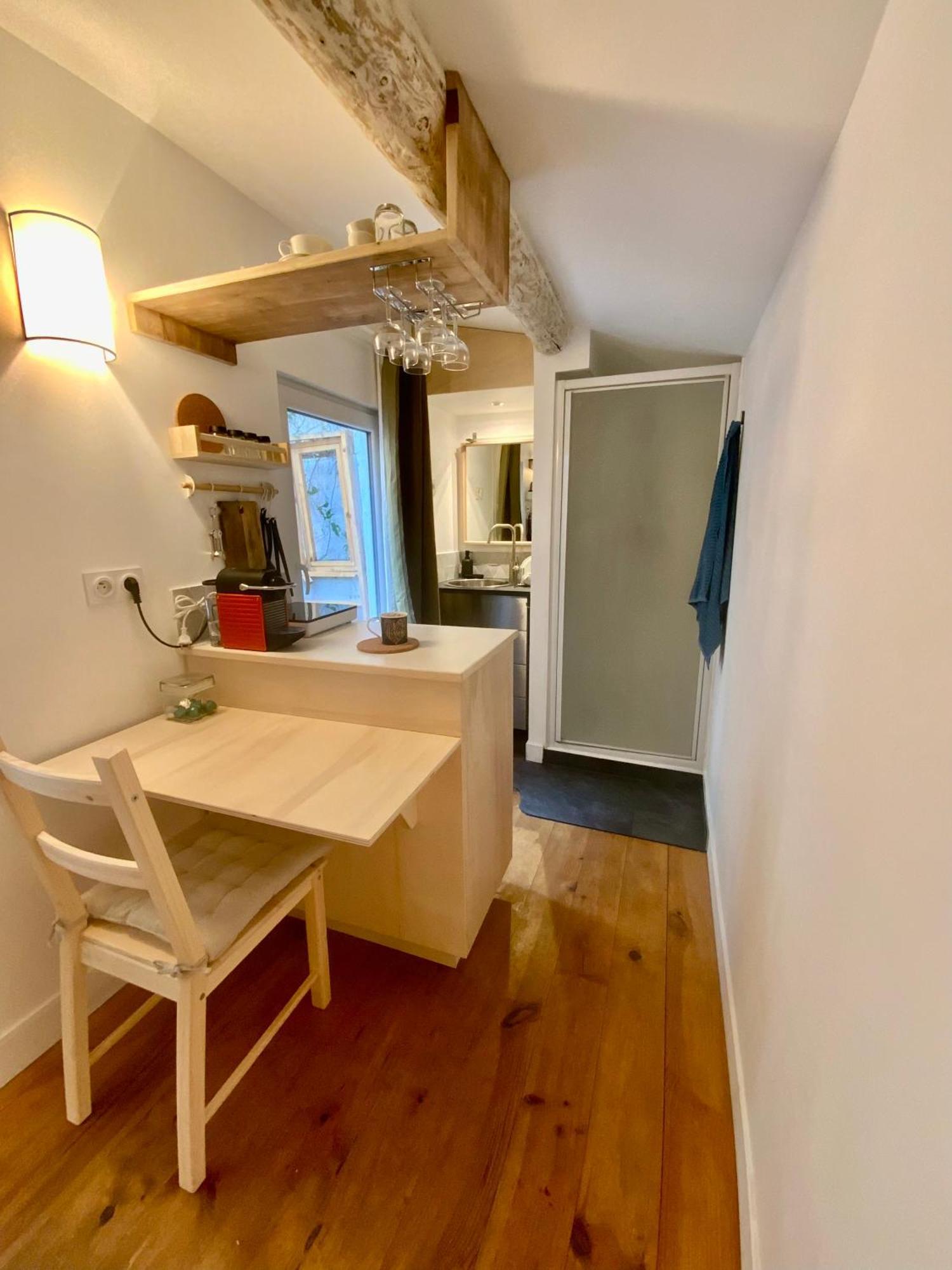 Tiny House Au Fond Du Jardin En Plein Centre Apartment