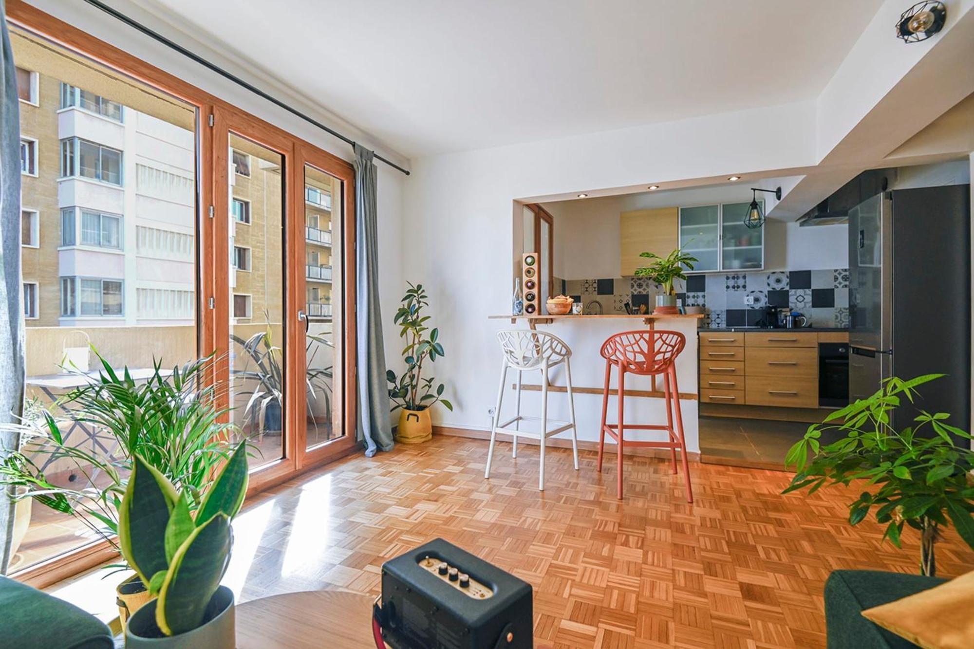 Charming T3 Of 60 M2 With Balcony In *