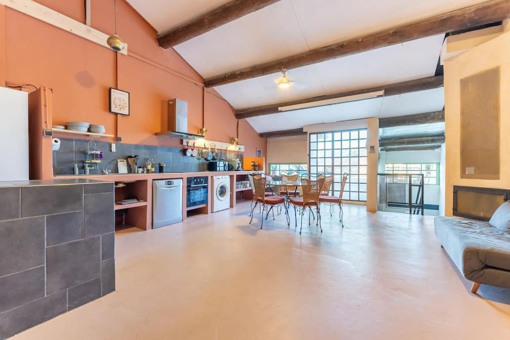 Loft De 150m2 Avec Terrasse Appartement Marseilles