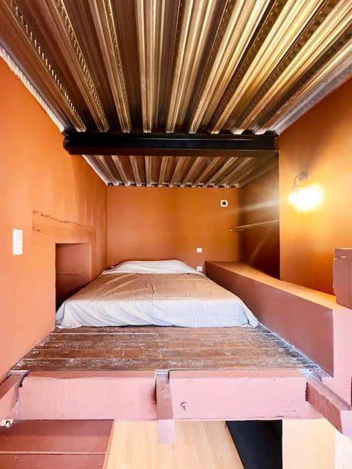 Loft De 150m2 Avec Terrasse * Marseilles