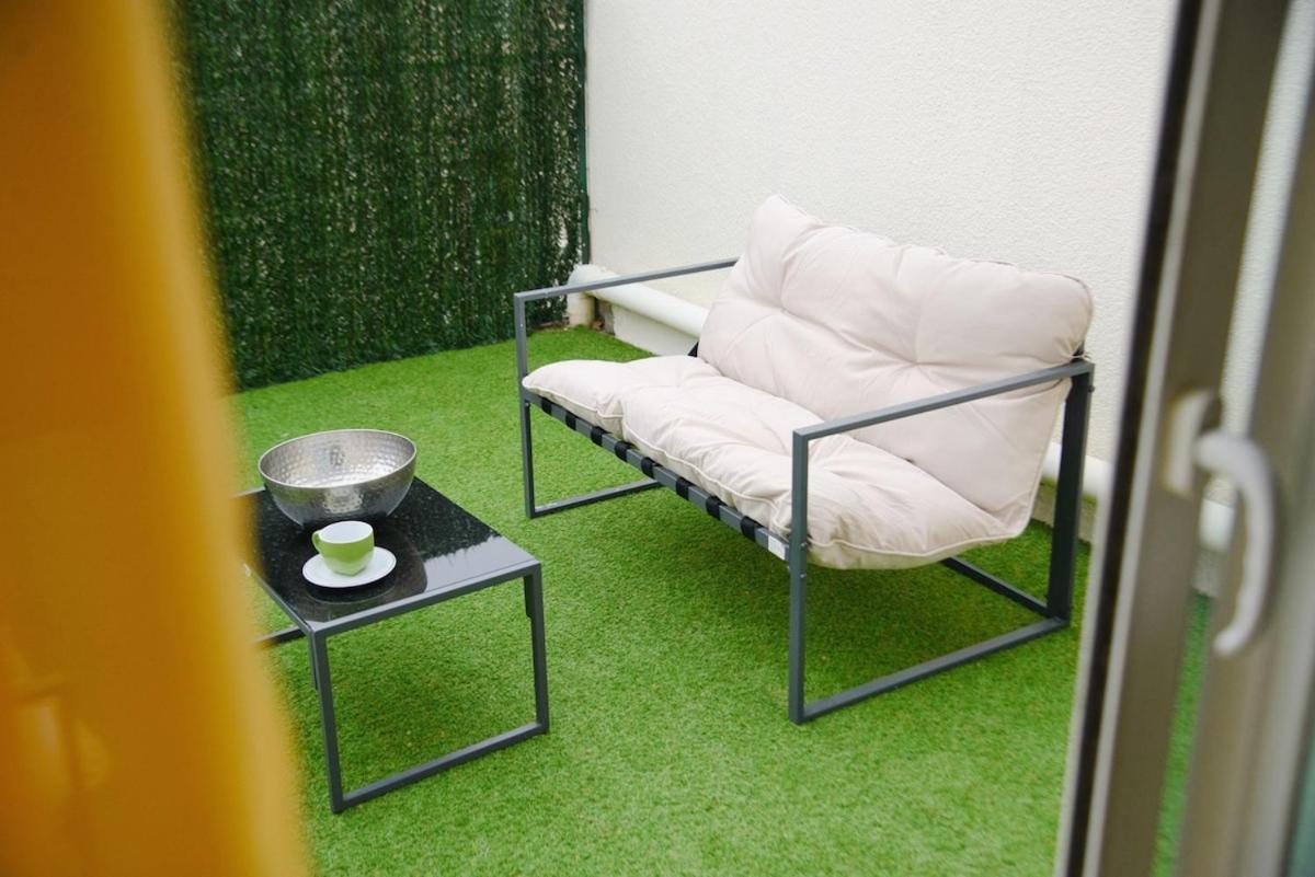 2 Pieces Avec Balcon Apartment *