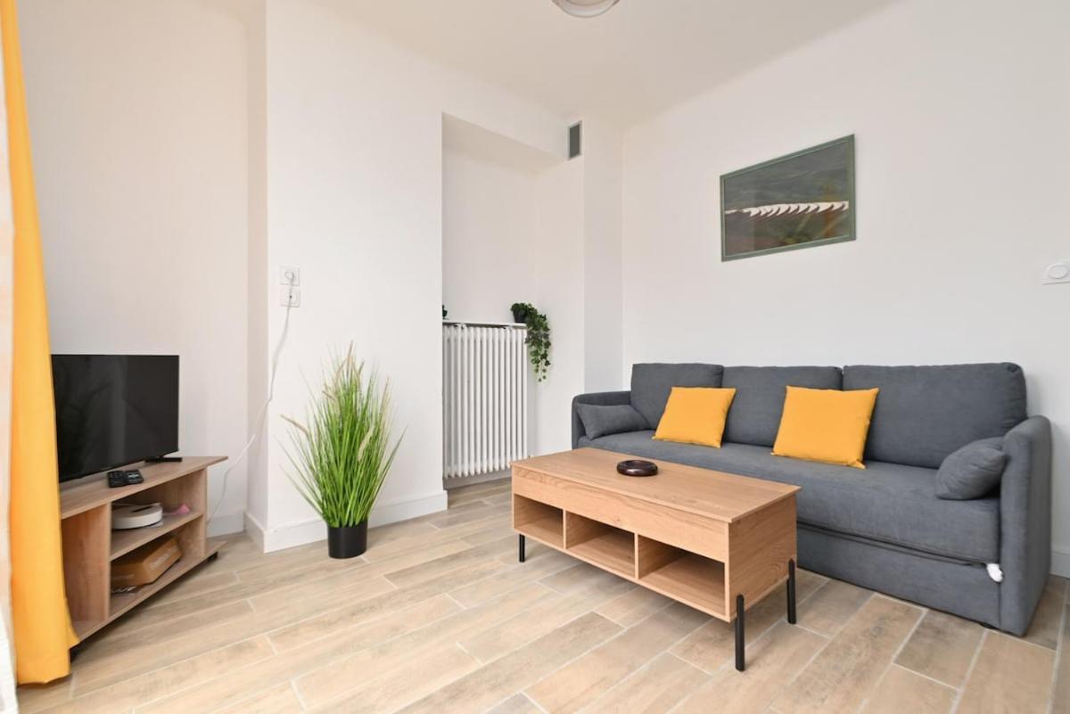 2 Pieces Avec Balcon Marseilles