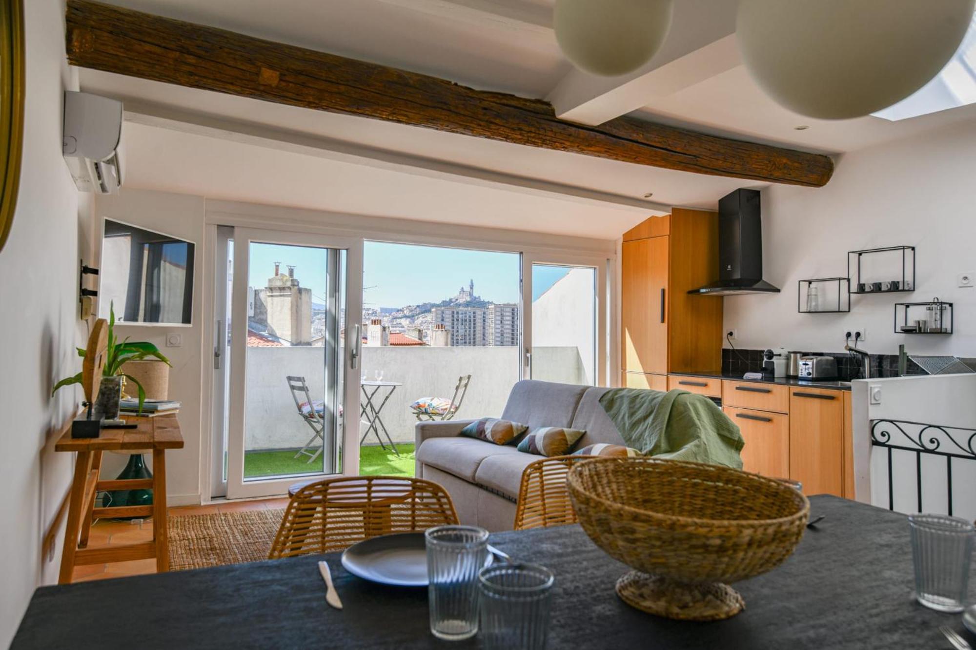 Chez Marcel - 2 Ch Avec Clim - St Charles Apartment *