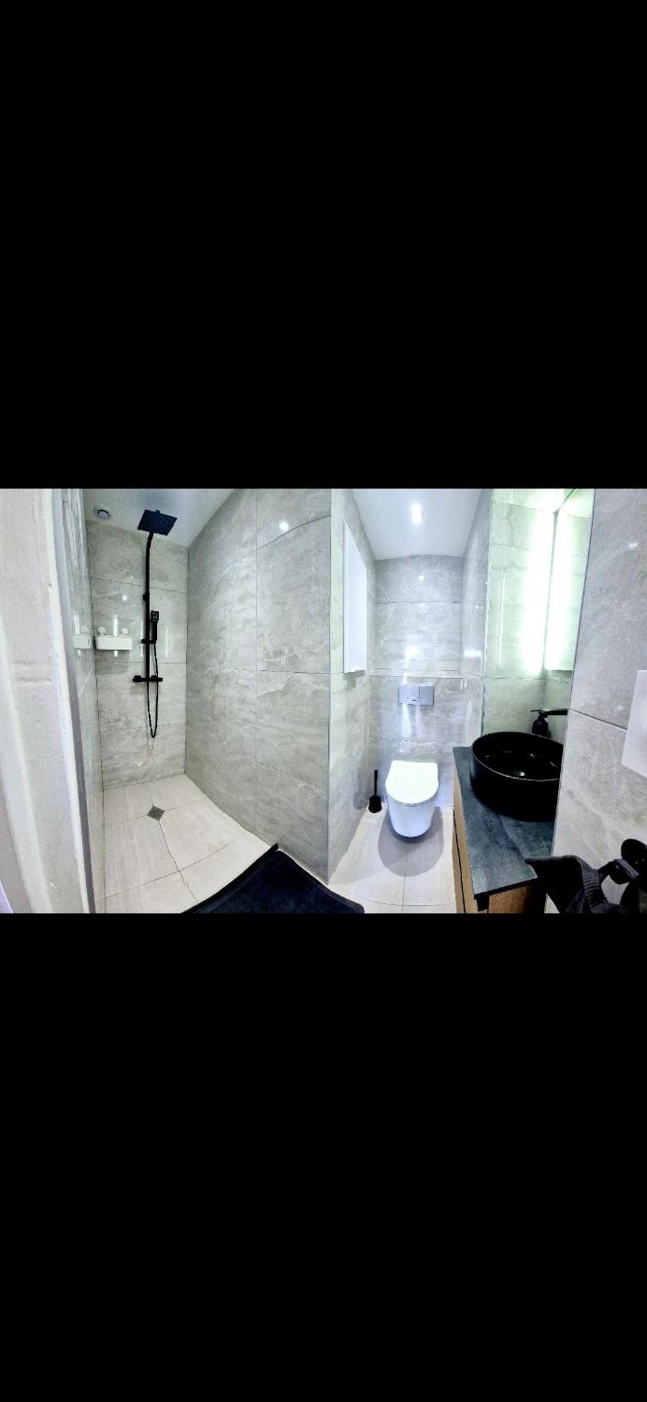 Maisonnette Renovee Avec Cour, Clim Et Metro A 5 Min