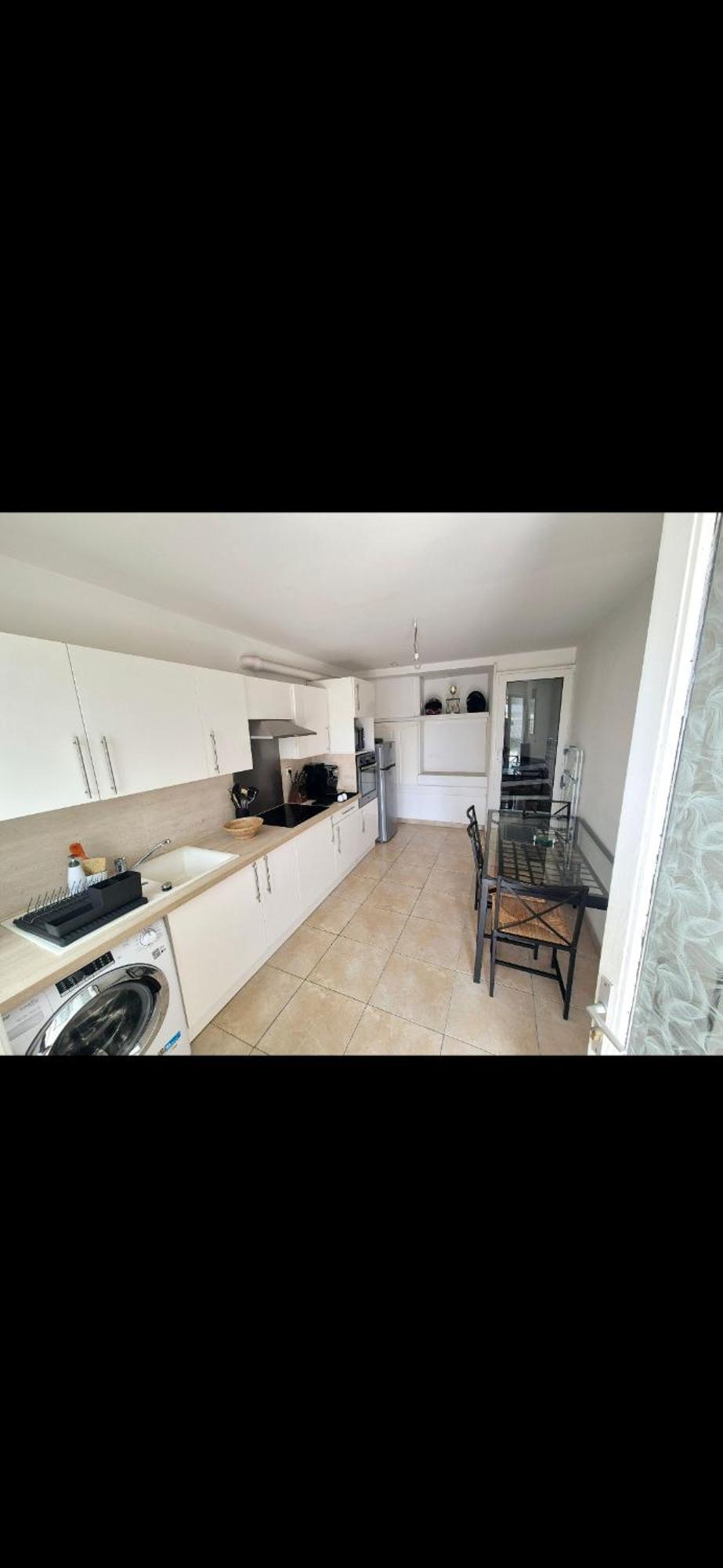Maisonnette Renovee Avec Cour, Clim Et Metro A 5 Min