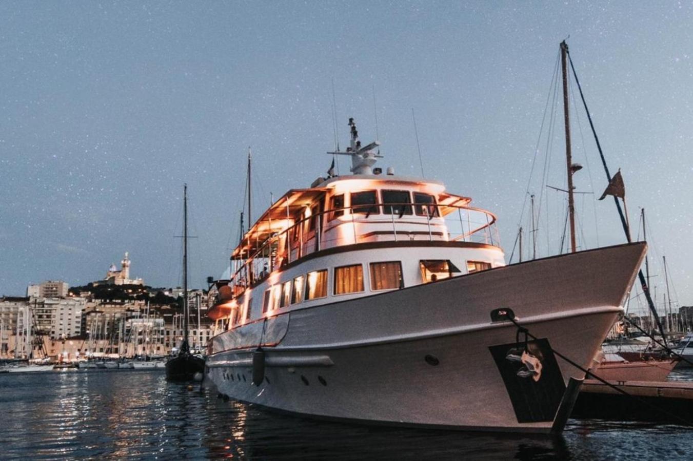 Nuitee Sur Un Yacht D'Exception Face Au Mucem, Au Coeur Du Vieux-Port * Marseille