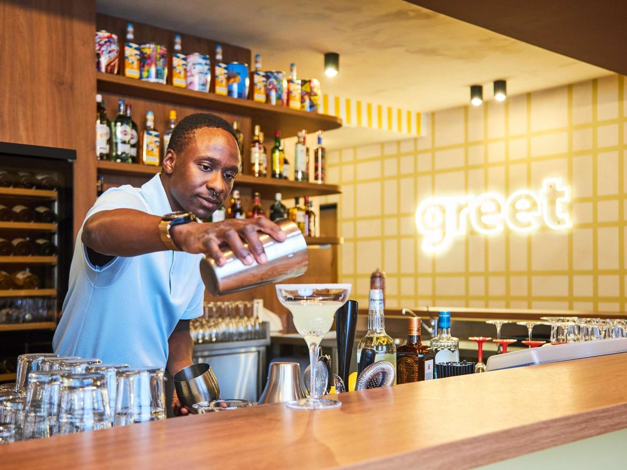Greet Parc Chanot Velodrome Hotel