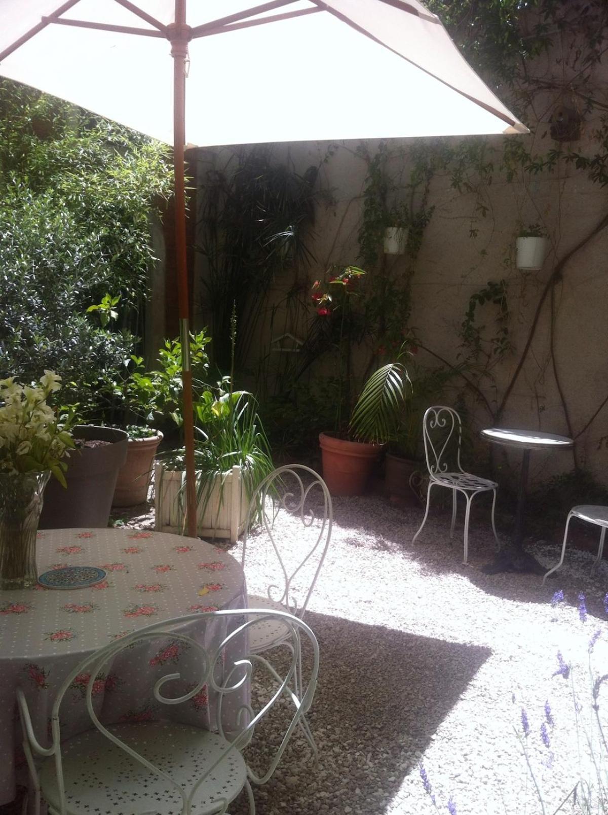 Pleasant 120 M2 Duplex, Garden, Quiet, South, Center Apartment *