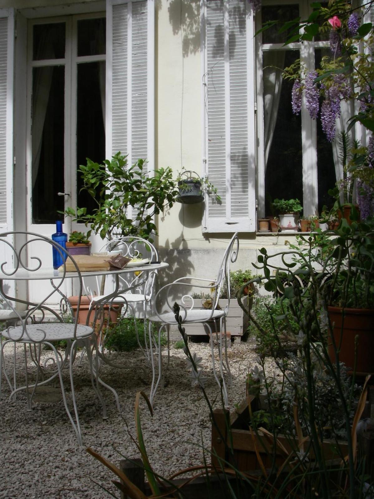 Apartment Pleasant 120 M2 Duplex, Garden, Quiet, South, Center Marseille