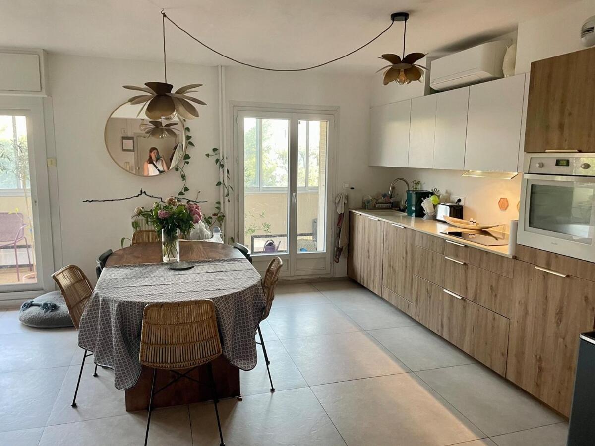 Beautiful With Terrace Apartment