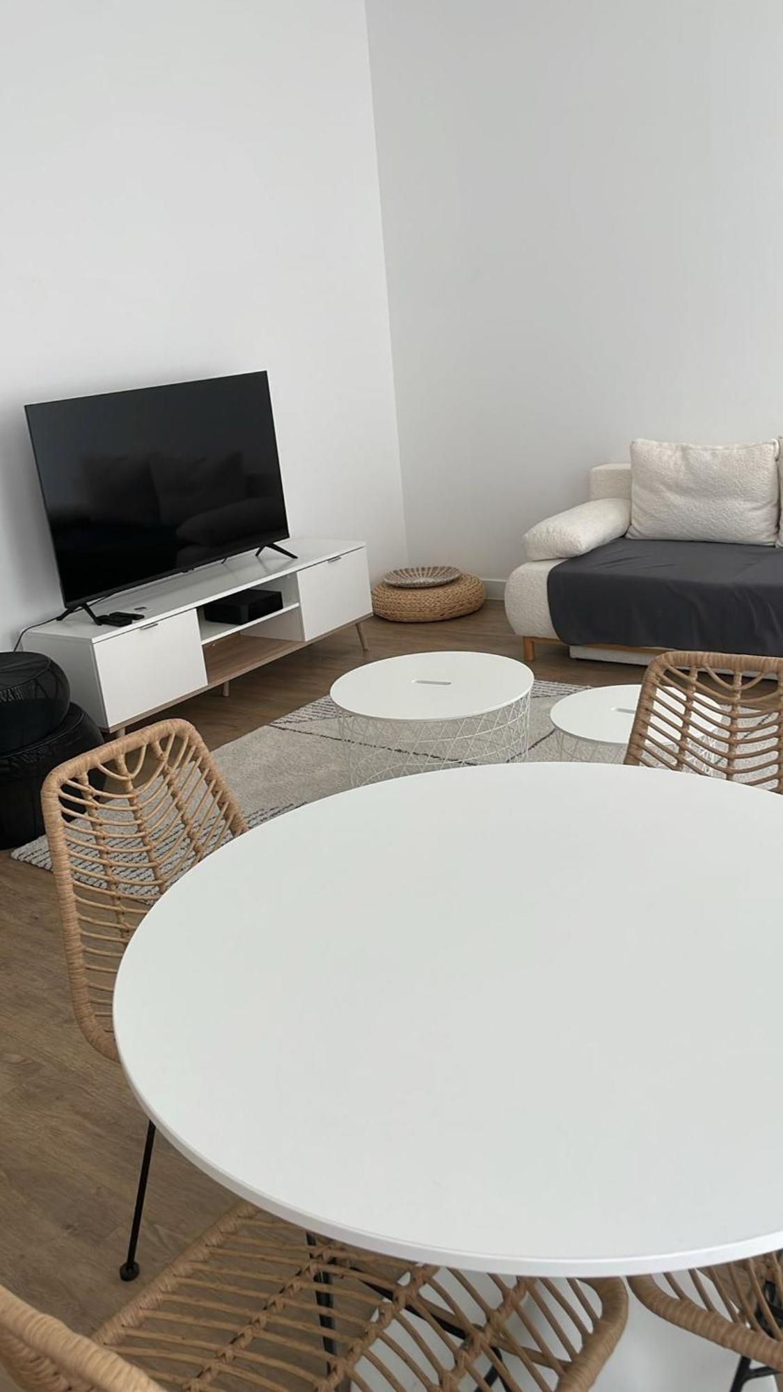 Apartment Spacieux 2 Pieces A 1er