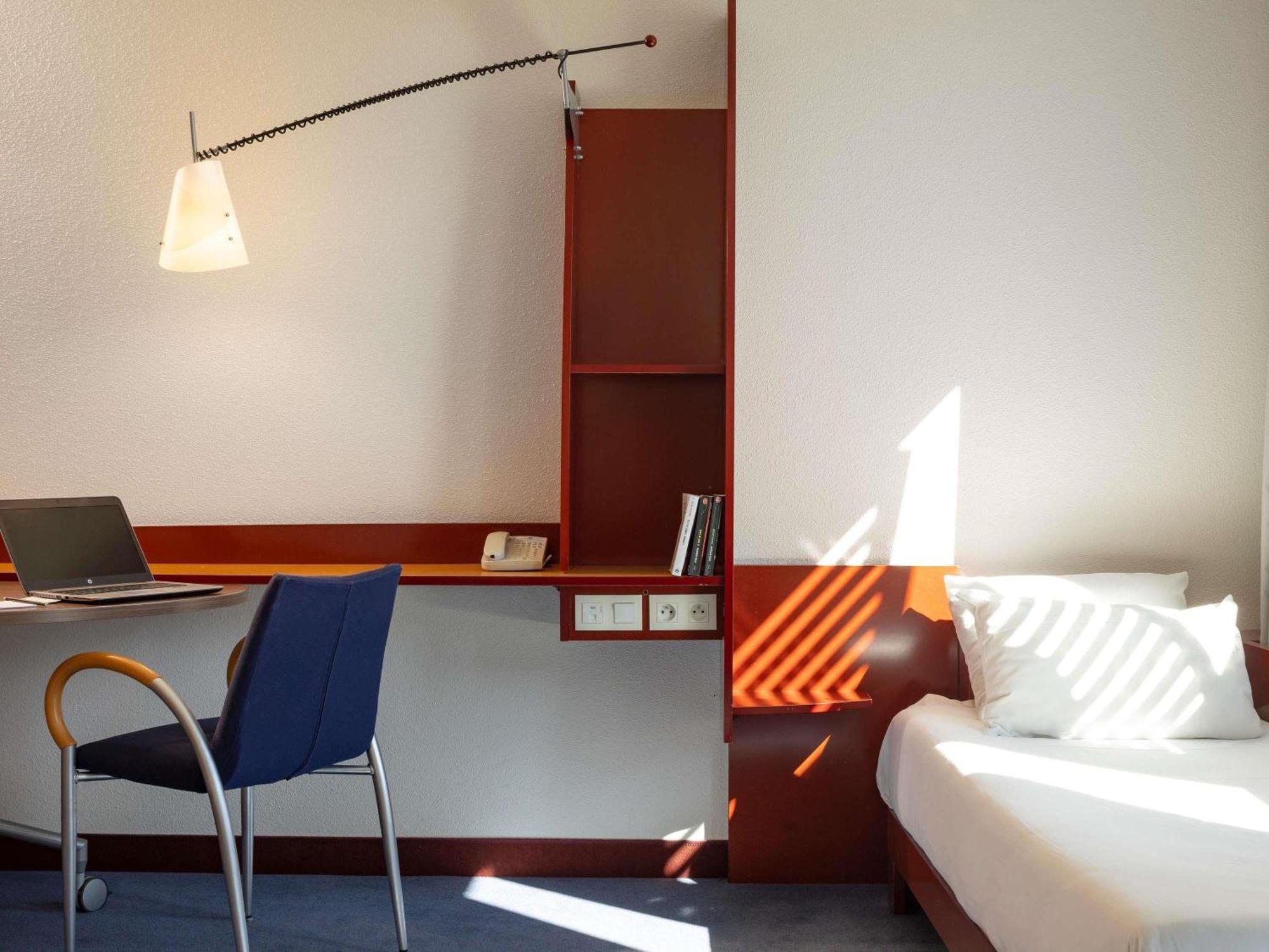 Novotel Centre Euromed 4*