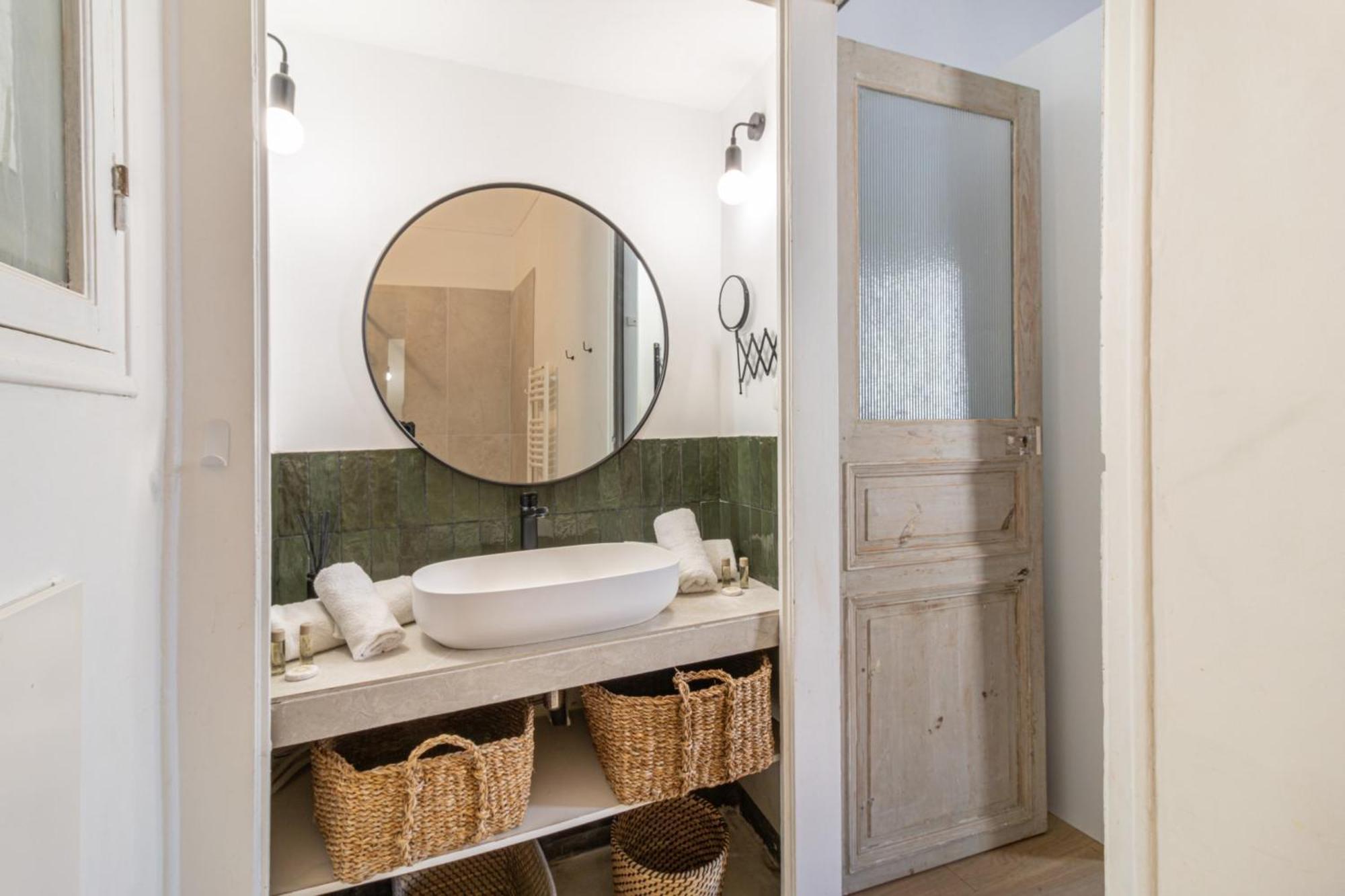 Notre Dame - Welkeys Apartment Marseilles