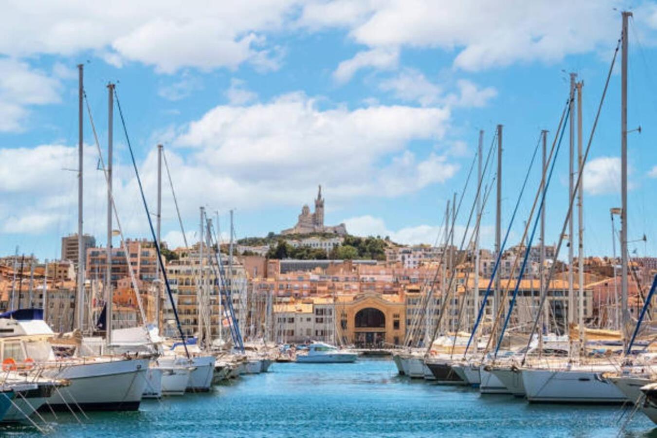 Botel Yacht Idealement Situe Au Coeur Du Vieux-port Marseilles