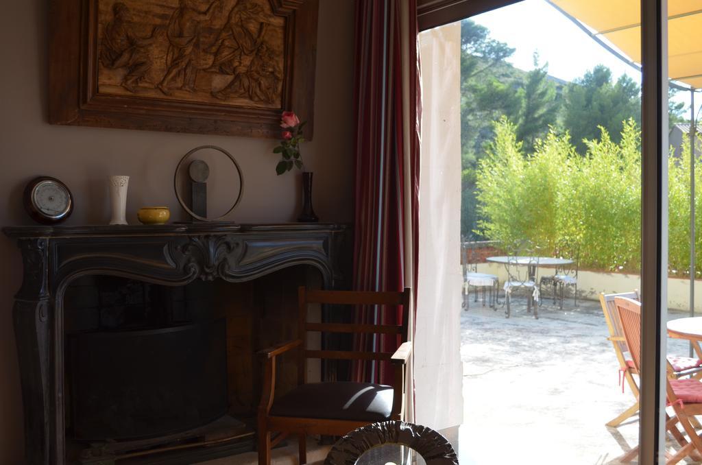 Bed & Breakfast Chateau De L'aroumias *