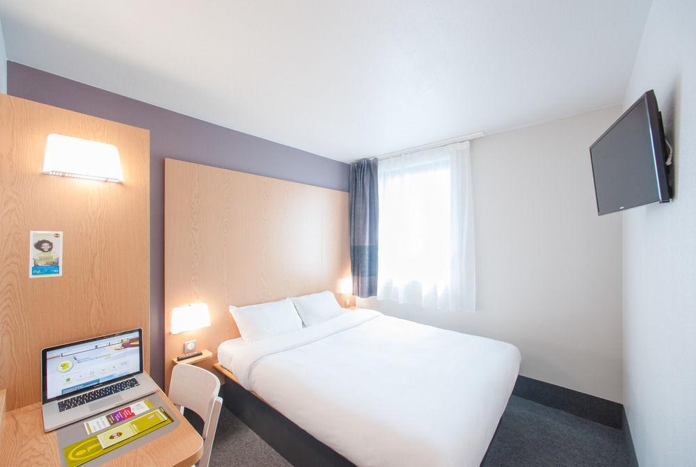 Prado Velodrome Hotel