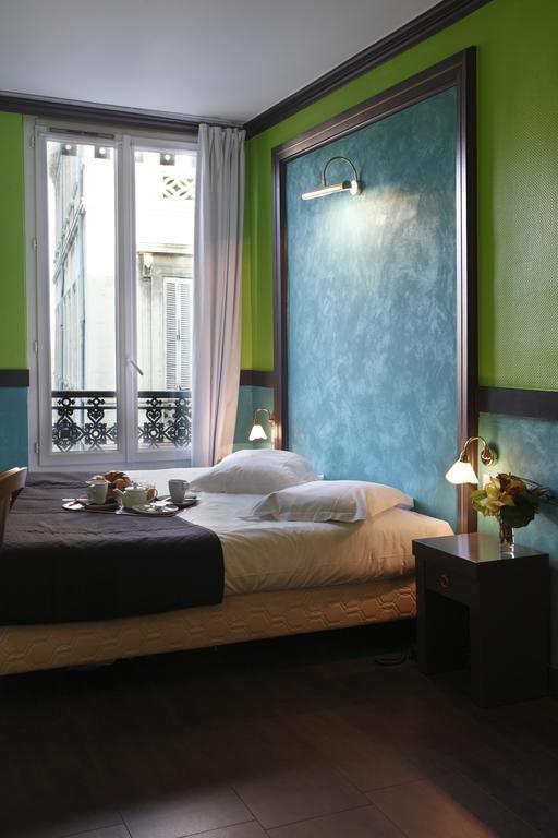 Hotel Adonis Vieux Port - Du Palais 3*