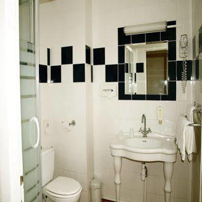 Hotel Adonis Vieux Port - Du Palais Marseilles