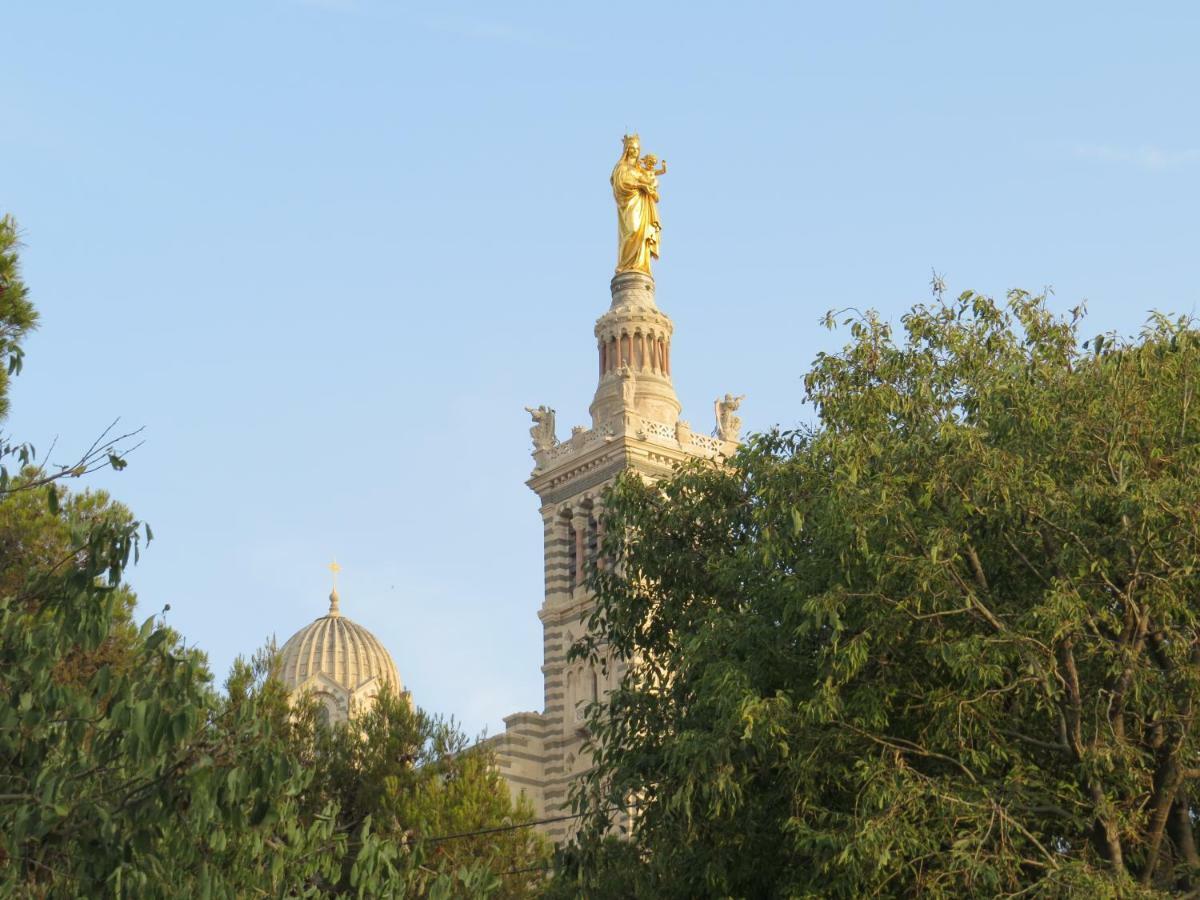 Appartement Calme Et Tres Lumineux, Au Pied De Notre Dame De La Garde *
