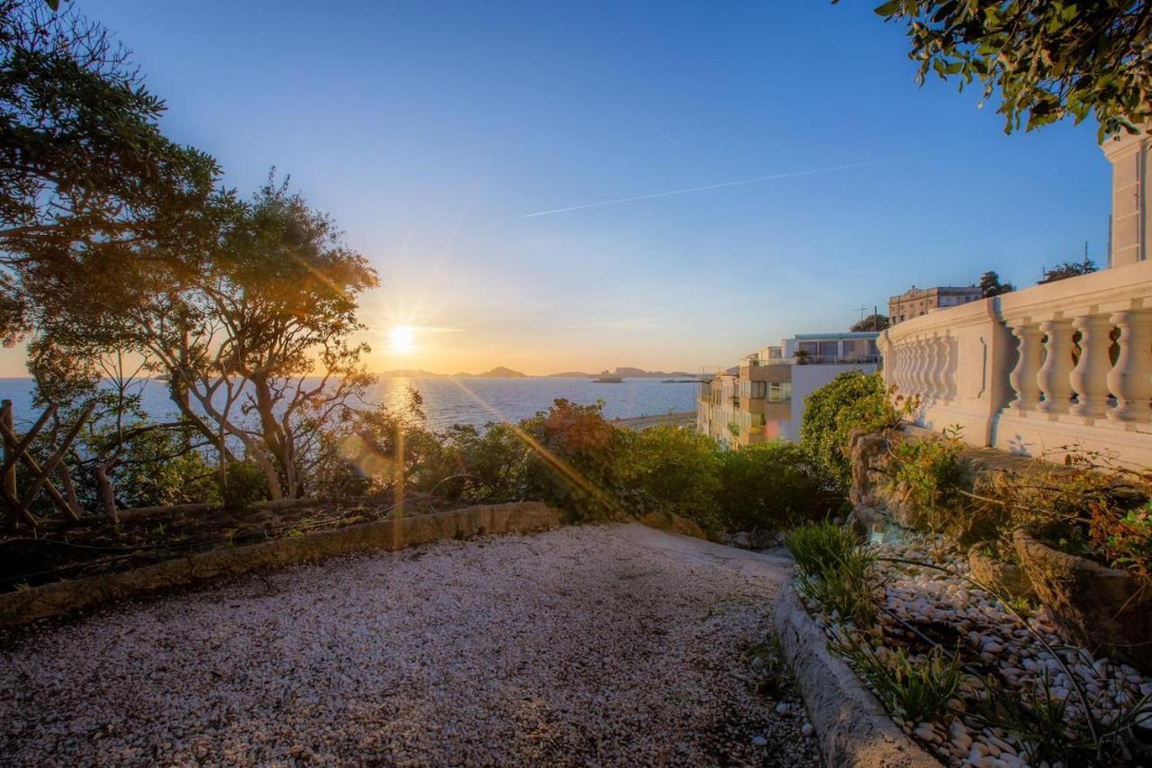 Le Rocher Villa *