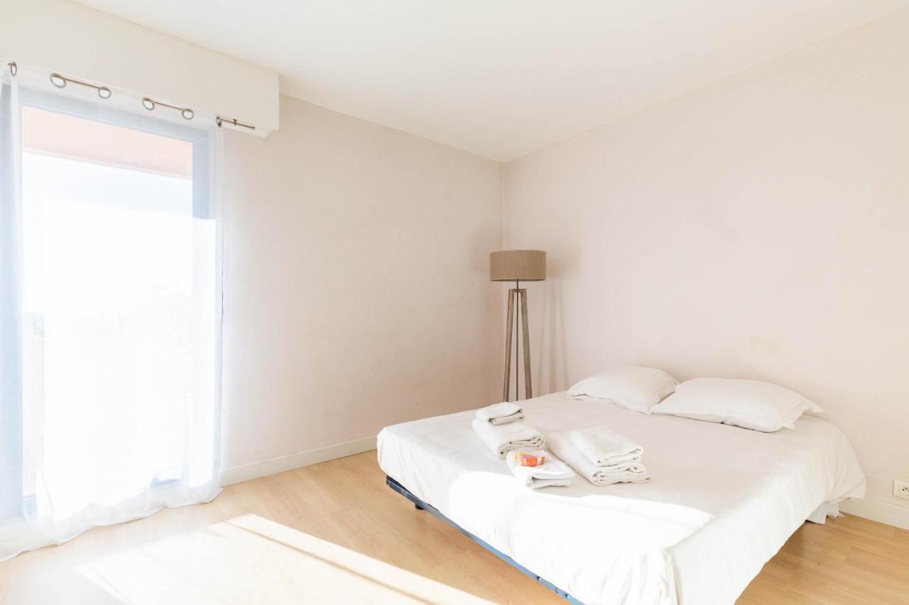 Appartement Michel-ange, Avec Terrasse Et Parking Marseilles